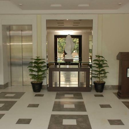 Hotel Western Court Chandīgarh Exteriér fotografie